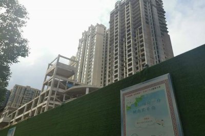 陜西西安長(zhǎng)樂(lè)府小區(qū) 采用云對(duì)講10寸門口機(jī)