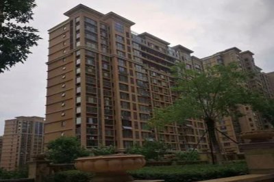 新疆和田地區(qū) 墨玉縣盛達(dá)廣場(chǎng)700多戶